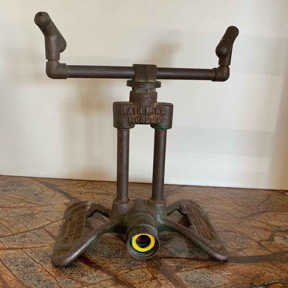 Vintage Rain King Model D sprinkler by Sunbeam from 1920’s lawn sprinkler - Picture 1 of 8